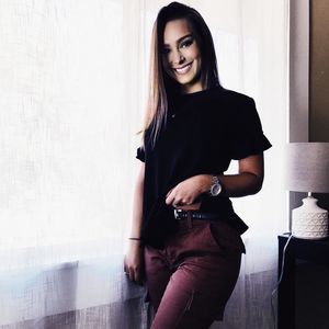 Meet your Posher, Kenzie